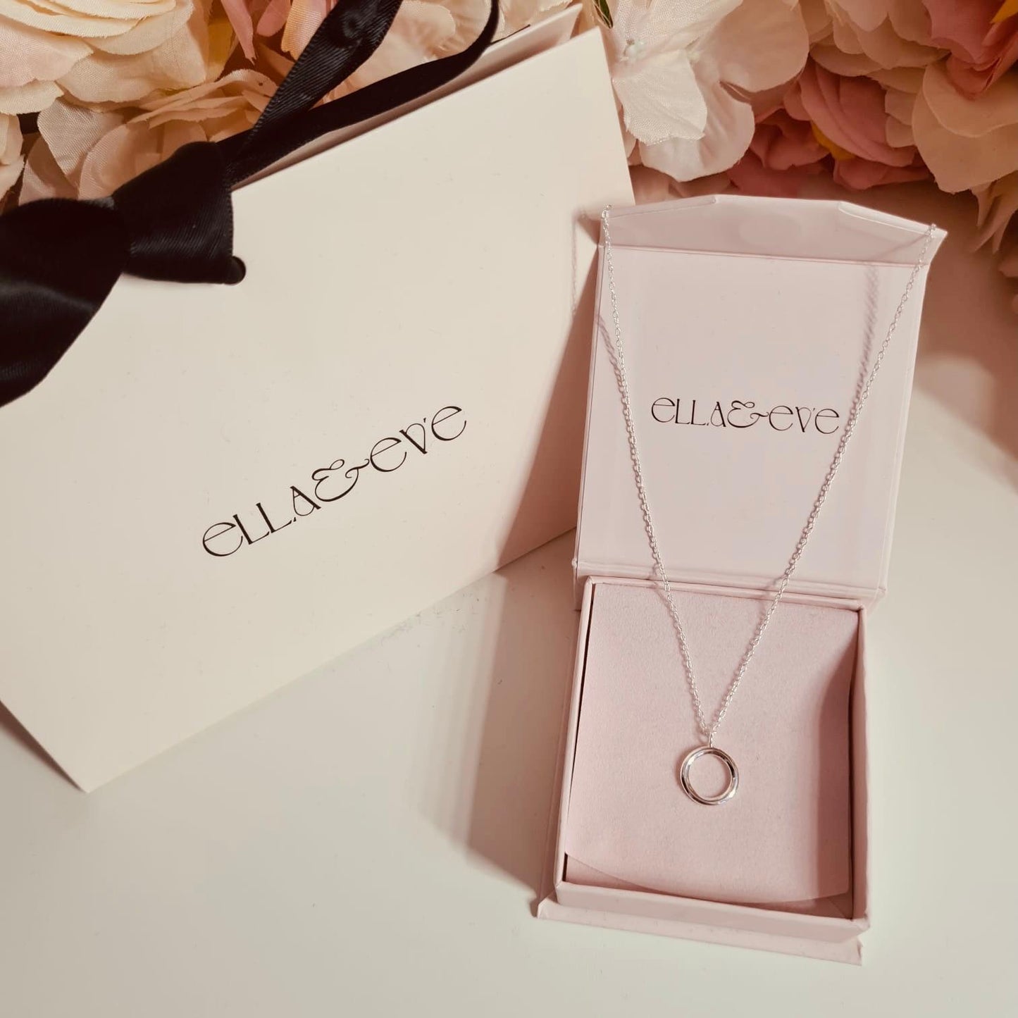 Sterling Silver Circle Necklace - The Lealla