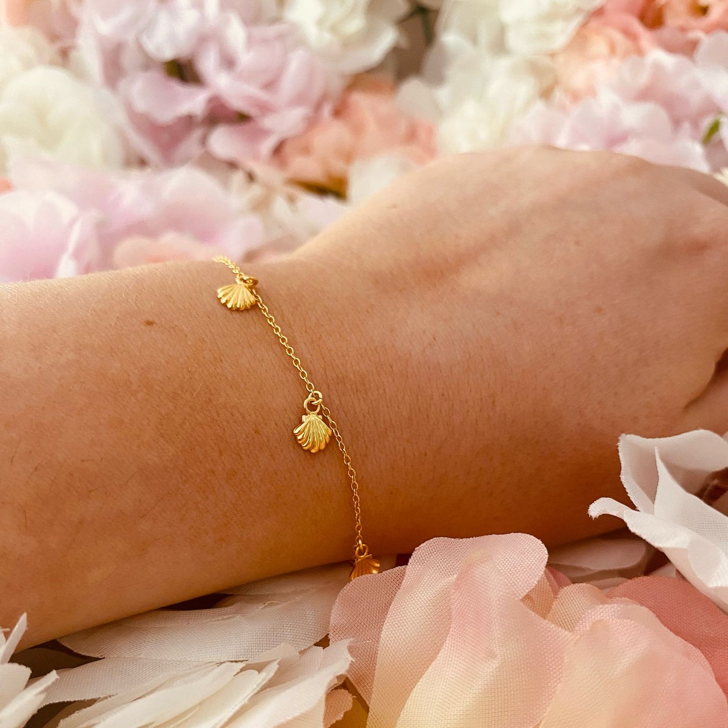 Gold Plated Sterling Silver Shell Bracelet - The Vaihere